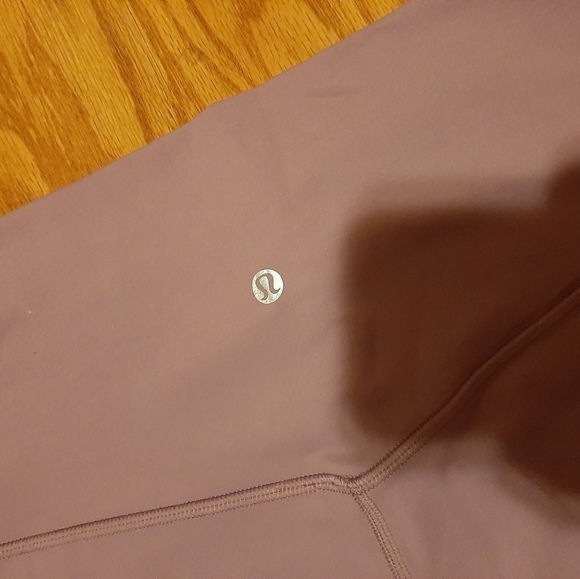 Lululemon aligns [double lined] - Picture 4 of 4